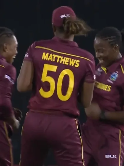 WI v SA: The hosts show off their dance moves! 