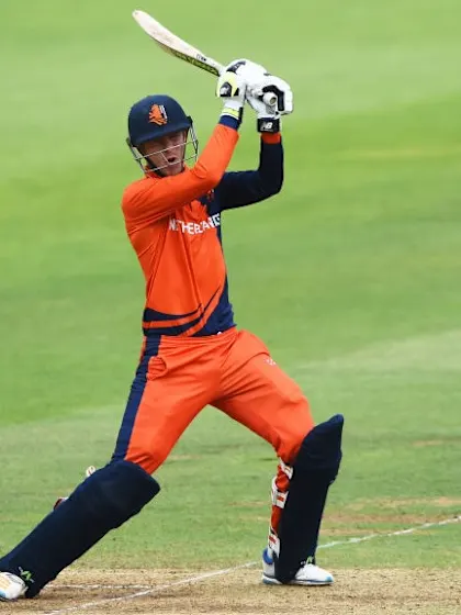 Netherlands take opening honours despite Munsey fireworks
