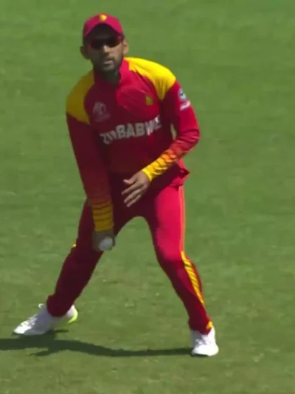 Porterfield finds Raza at midwicket off Chisoro