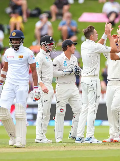 Sri Lanka fight back after Southee takes five