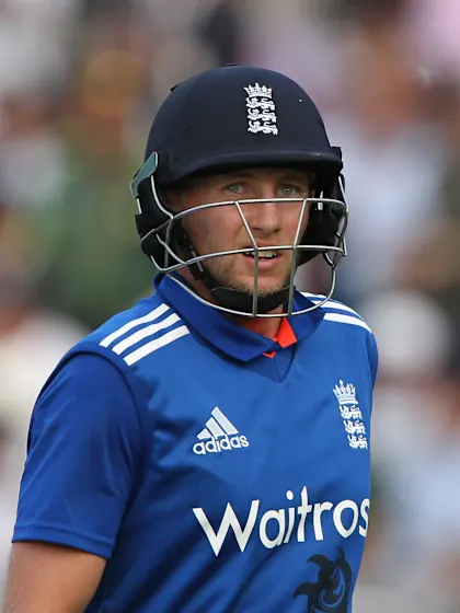 Root leads the way as England coasts to victory