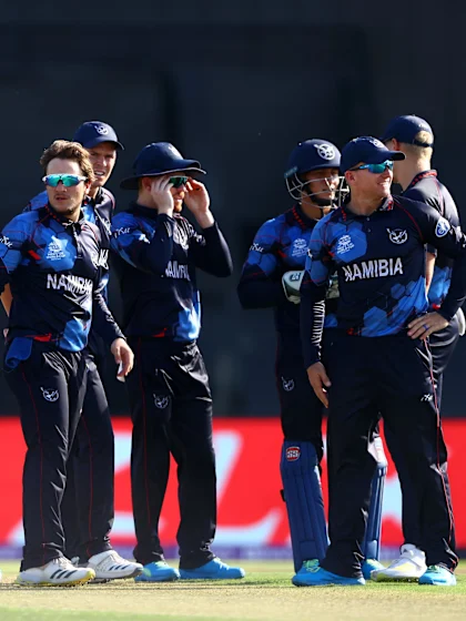 Loftie-Eaton snares his second LBW of the match