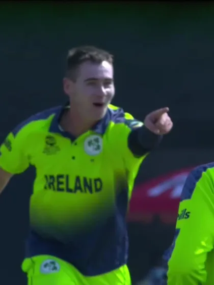 IREvNED: Bas de Leede clean bowled by full toss