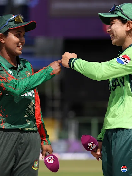 Fatima Sana calls it right during the toss | CWC25