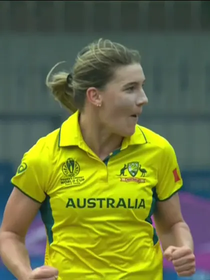 Amy Jones - Wicket - Australia Women vs England Women