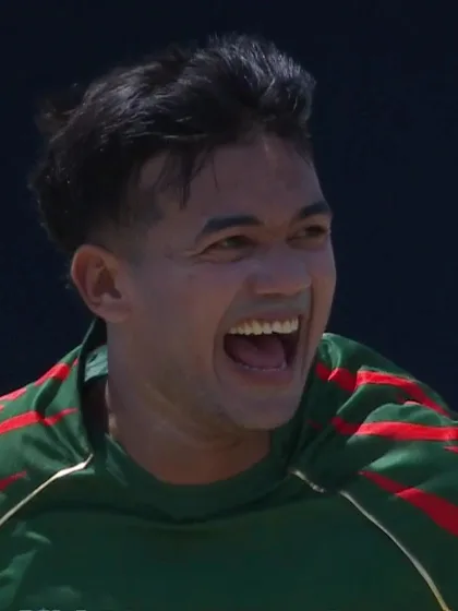 Logo of Heinrich Klaasen - Wicket - South Africa vs Bangladesh