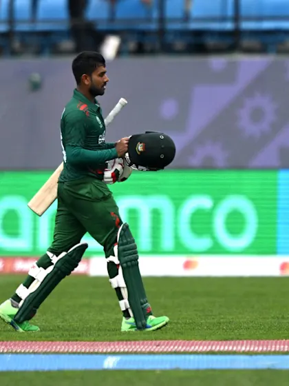 Rahmat Shah takes a one-handed stunner to remove Mehidy Hasan Miraz | CWC23