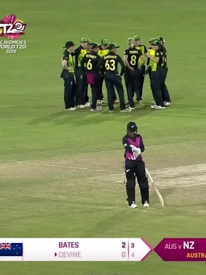 AUS v NZ: Ellyse Perry strikes on her third ball, bowling Devine