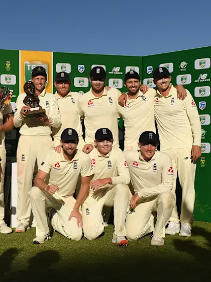 England grab 90 points against South Africa