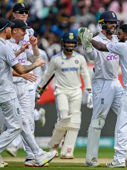 England make one change to XI for third Test