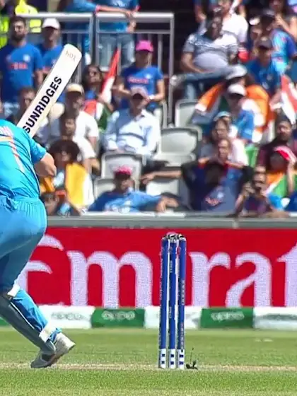 CWC19: WI v IND – Dhoni smashes an 89 meter six