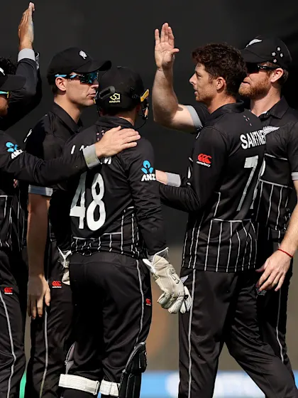 New Zealand take on South Africa in clash of tournament heavyweights