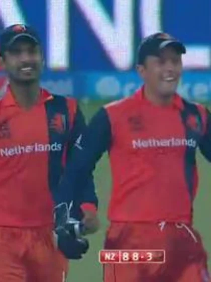 M25: NZ v Ned – Timm van der Gugten Bowling Package
