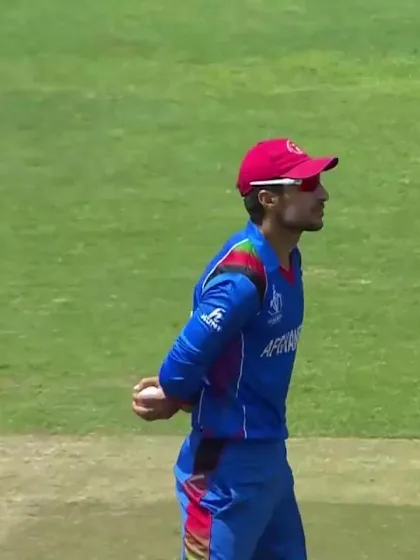 Logo of Samuels calmly caught by Rahmat Shah for 17