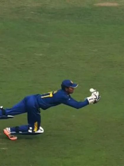 Malik dropped by Randika for 1