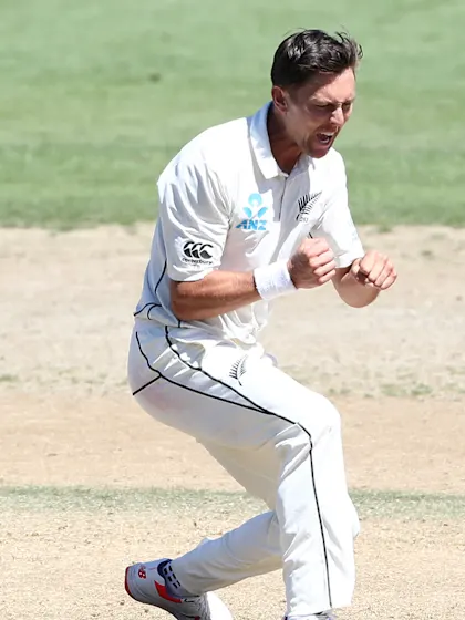 Boult five-for seals innings win for New Zealand despite Sarkar, Mahmudullah tons
