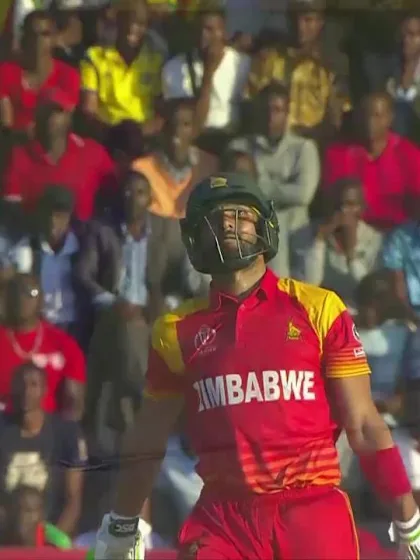 CWCQ POTD - Raza hits a six onto the roof!