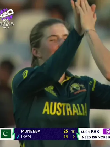 Iram Javed - Wicket - Australia vs Pakistan