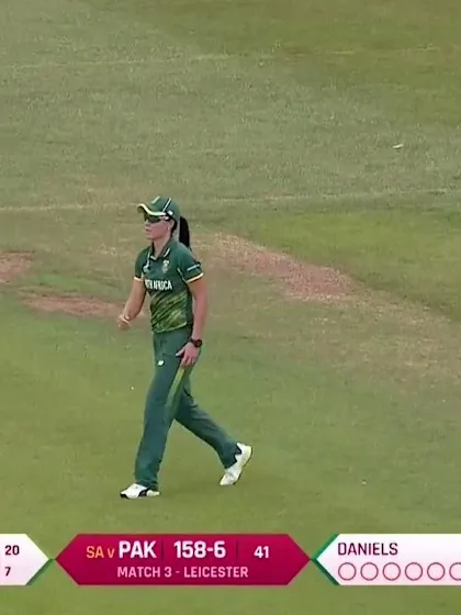 WICKET: Kainat Imtiaz falls to Moseline Daniels for 13