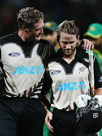 Guptill, Williamson haul New Zealand level with record stand