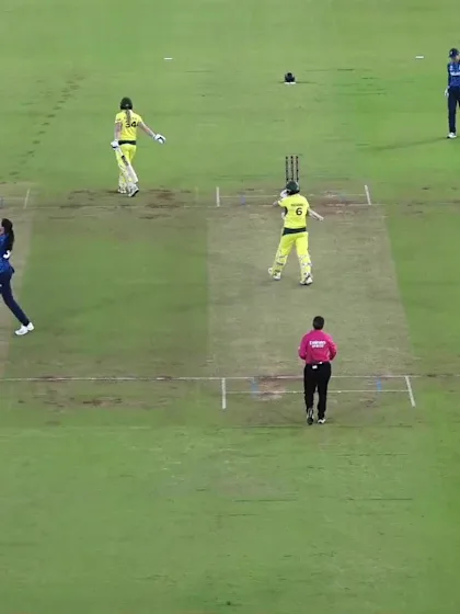 Kim Garth - Wicket - England Women vs Australia Women