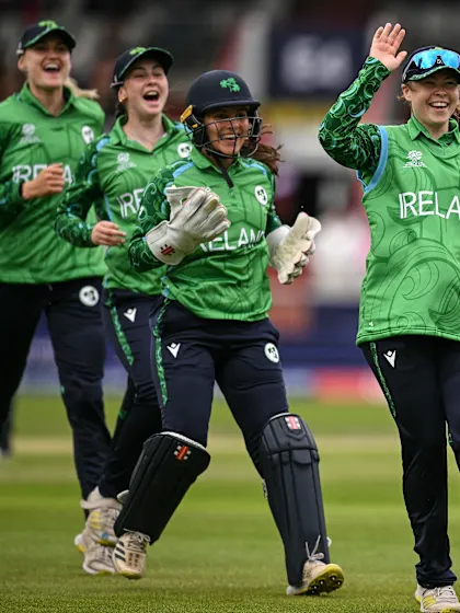LIVE: Ireland make inroads in the powerplay