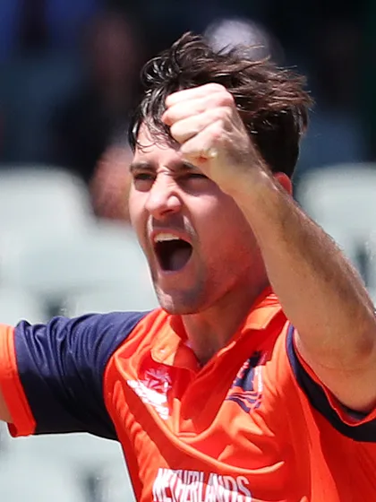 Logo of Netherlands pacer Brandon Glover turned the clash with South Africa in a devastating spell | Highlights | T20WC 2022