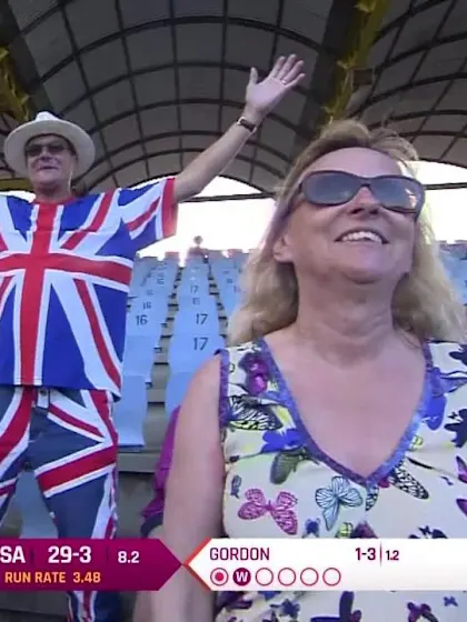 ENG v SA: Marizanne Kapp holes out