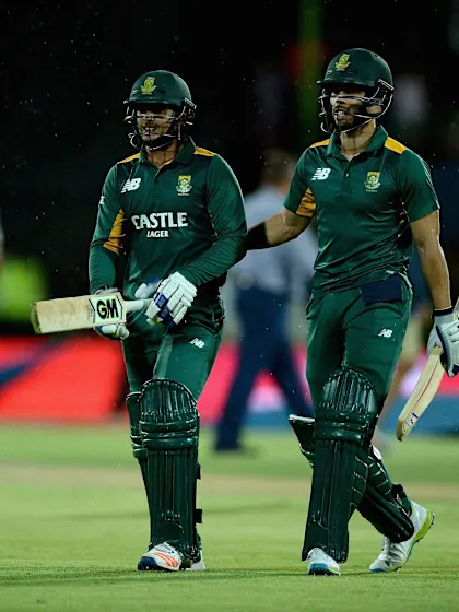 Buttler blitz helps England go 1-0 up