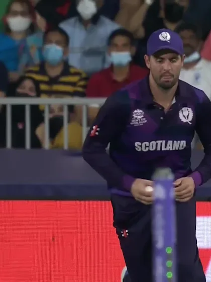 Leask grabs his second wicket