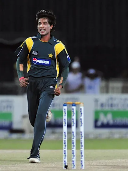 After Tendulkar, Aamer now eyeing Ponting's wicket
