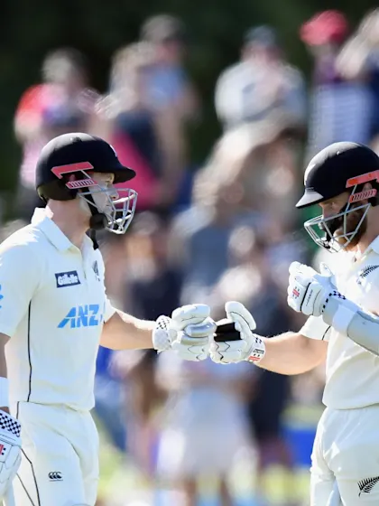 Williamson, Nicholls turn tables to put New Zealand in driver's seat