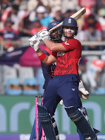 Bethell goes into the stands | Sobha POTD | 8th February