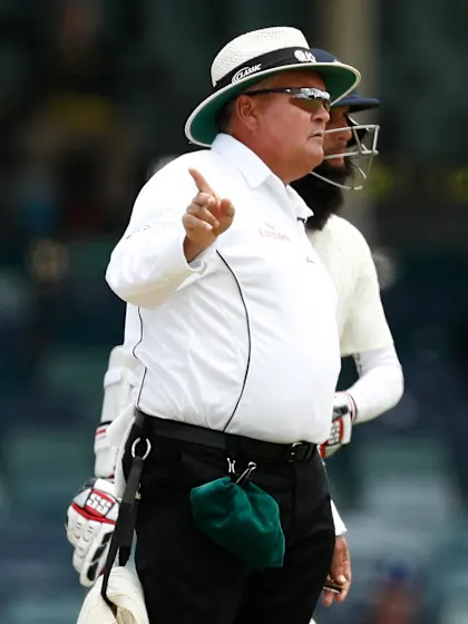 Marais Erasmus earns successive David Shepherd Trophies