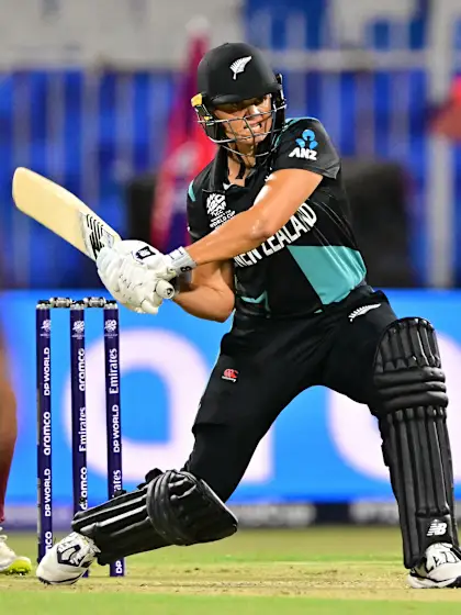 New Zealand keep the runs coming in the Powerplay | SF 2 | WT20WC 2024 