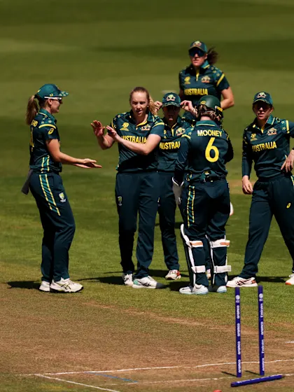 Kim Garth's jaffa dispatches Wyatt-Hodge | Women's T20WC 2026 warm-ups