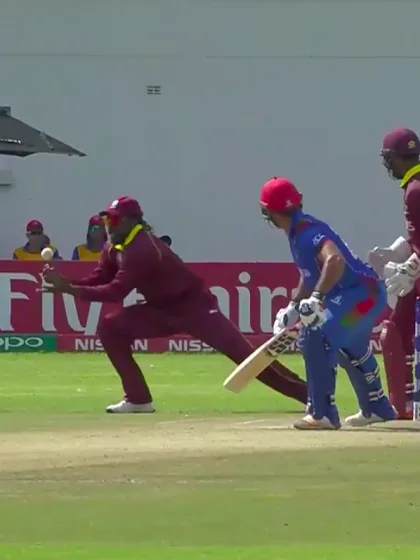 Samiullah Shenwari caught at slip by Gayle off Miller