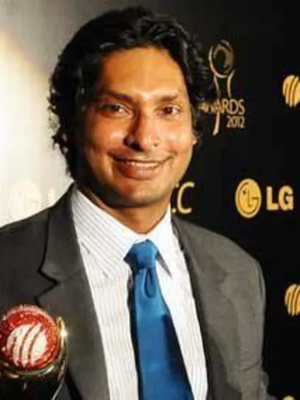 Kumar Sangakkara claims the LG People's Choice Award for the second year in a row