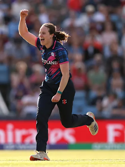 Rainey produces a gem to dismiss Capsey | Women's T20WC 2026