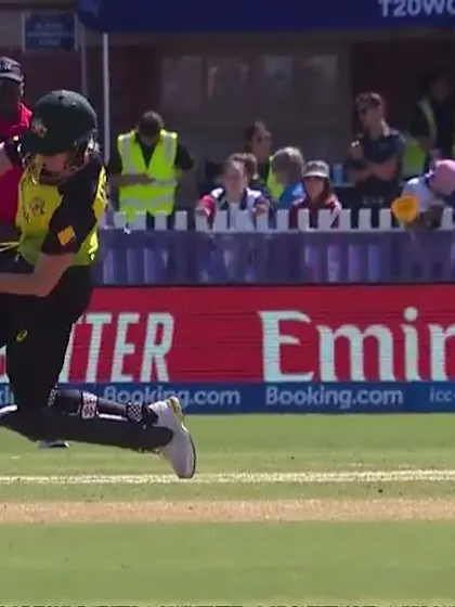 WT20WC: Aus v NZ - Mooney hits her second six
