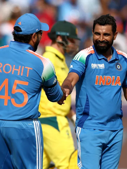 Sobha POTD: Mohammed Shami hits timber to remove Steve Smith