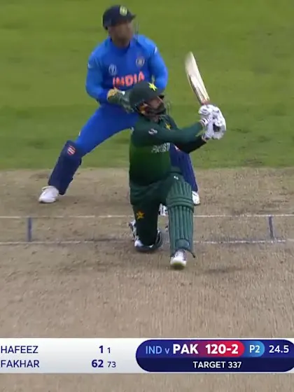 CWC19: IND v PAK - Hafeez hits a six second ball