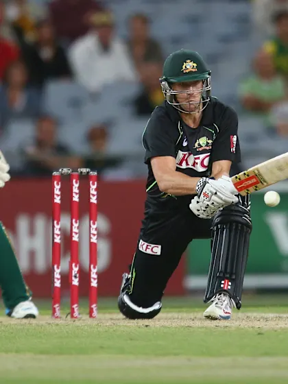 White clinches series in thriller 