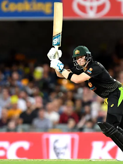 Smith powers Australia to series lead against Pakistan