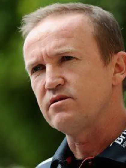 Flower sets challenge for England players