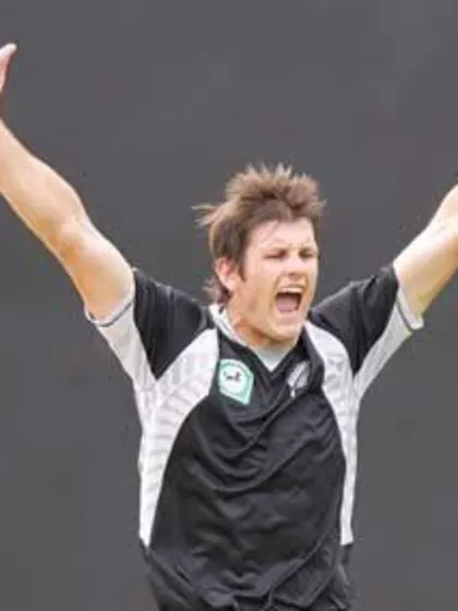 Hamish Bennett recalled for India T20Is