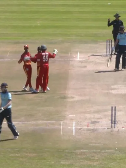ICC U19 CWC: ENG v ZIM – Dan Mousley reverse-sweeps, misses, and is bowled