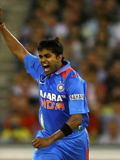 Vinay to replace injured Kulkarni