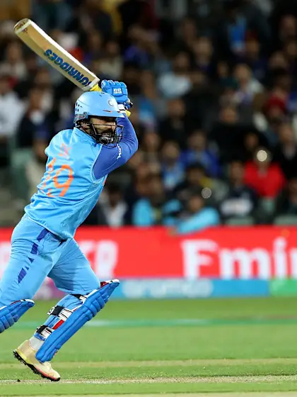 Dinesh Karthik draws curtains on long playing career