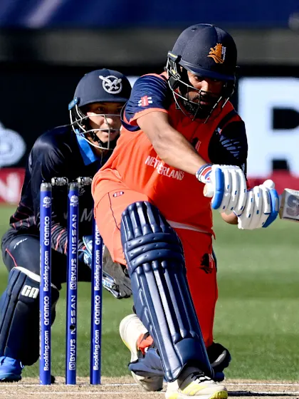 Back-to-back sixes from Vikram Singh has Netherlands flying | T20WC 2022